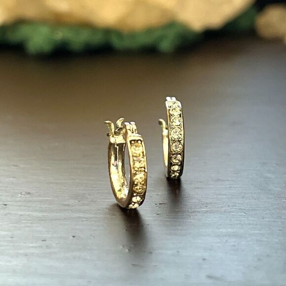 Vintage Silver Tone Huggie Earrings Clear Rhinestone Latch Closure 10mm Hoops - Picture 1 of 8